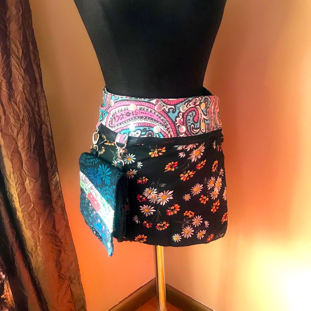 Zand Amsterdam reversible skirt with pouch